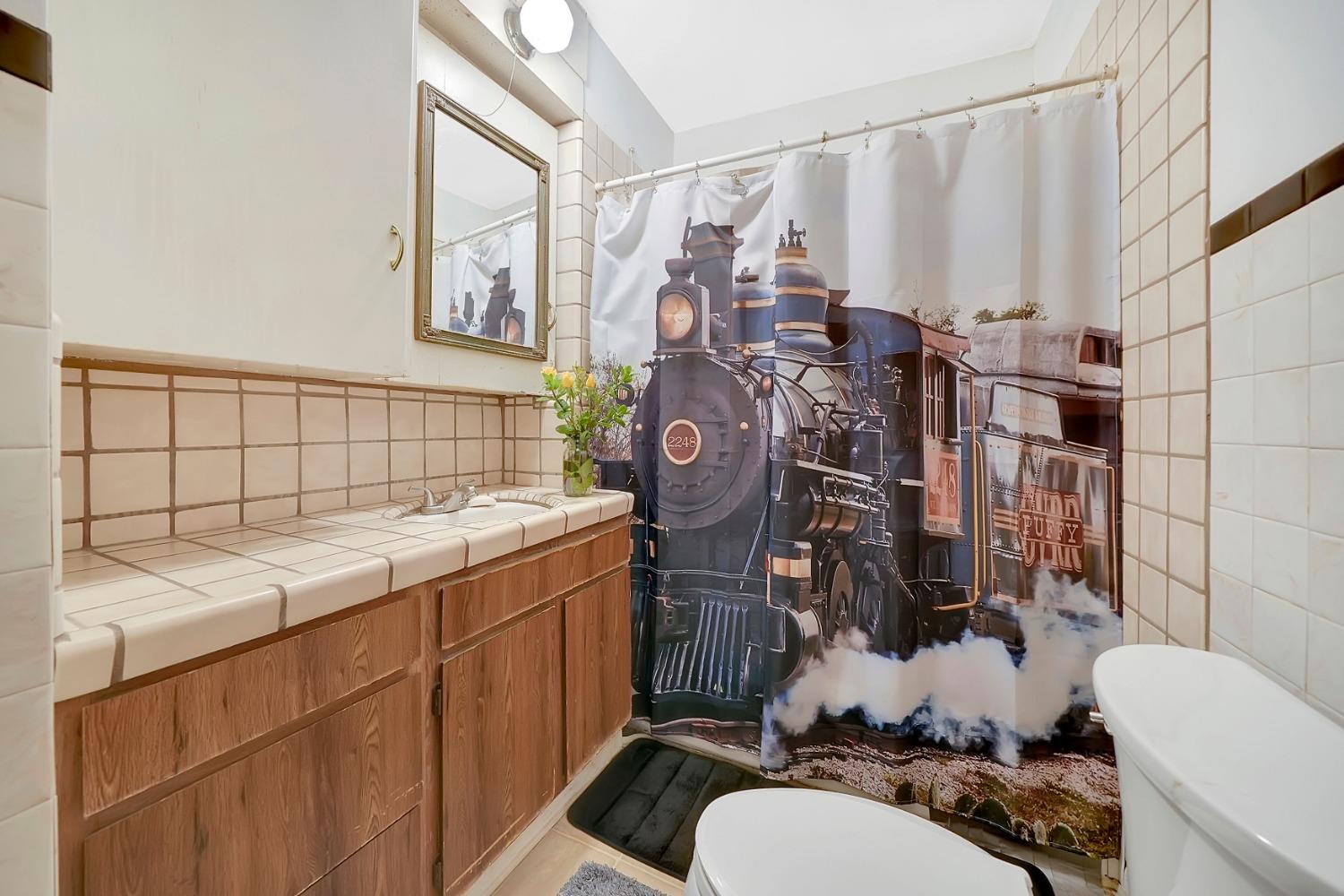 Detail Gallery Image 34 of 72 For 217 S Buena Vista St, Ione,  CA 95640 - 5 Beds | 2 Baths
