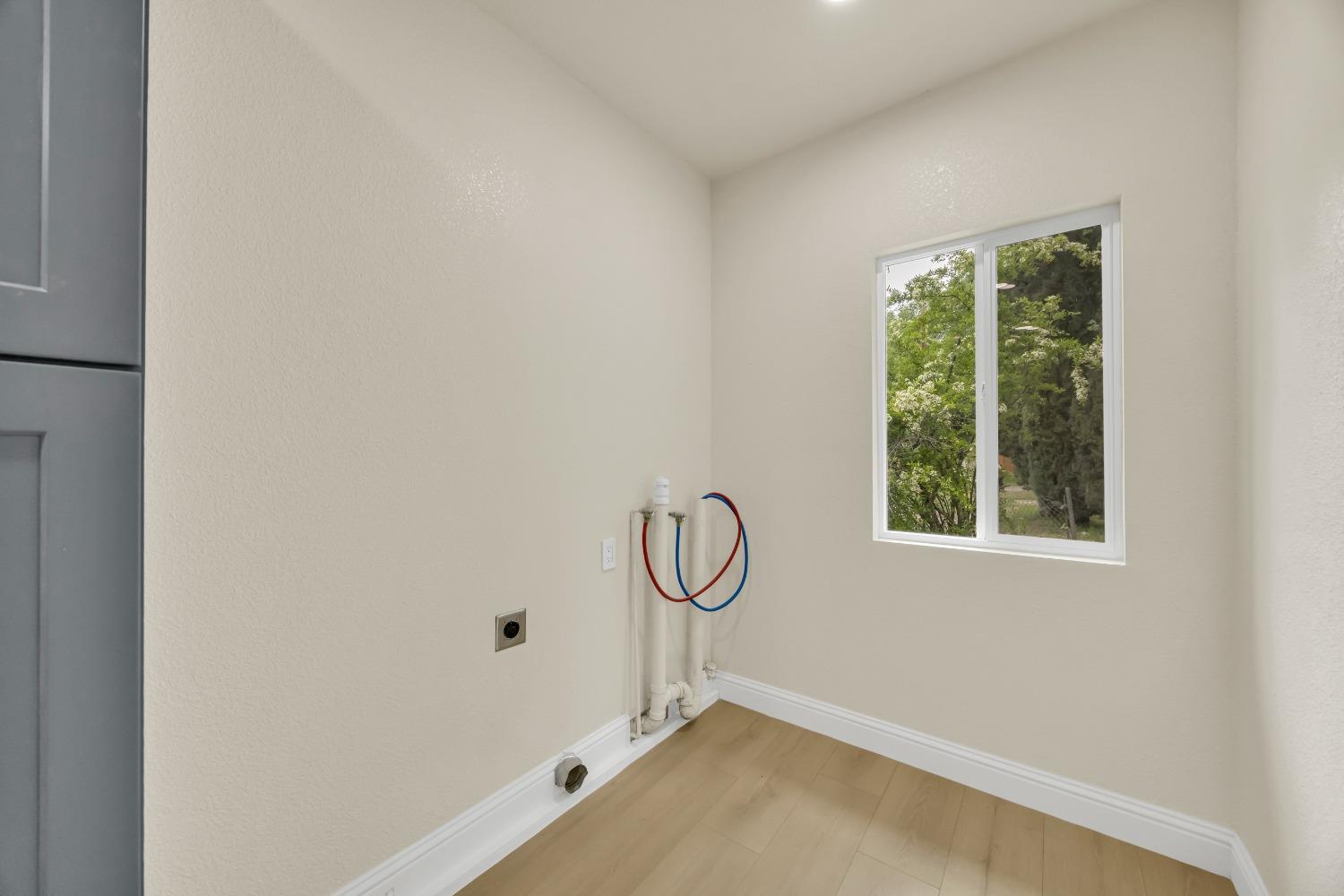 Joeger Rd, Auburn, California image 36