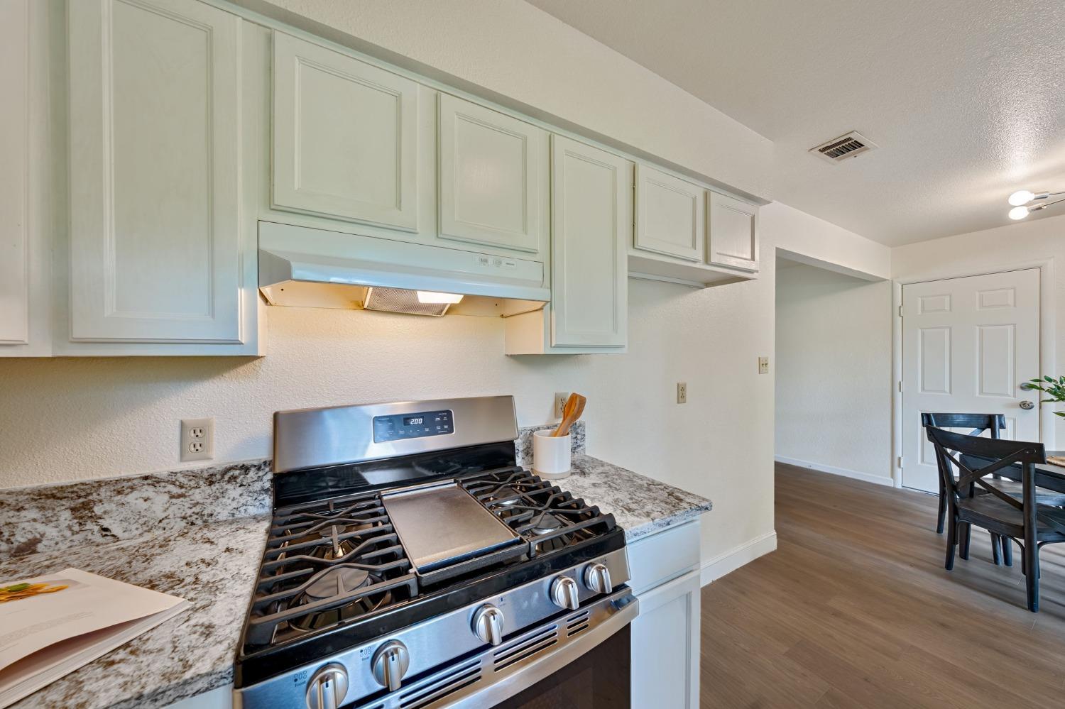 Detail Gallery Image 13 of 32 For 6719 Quanah Way, Orangevale,  CA 95662 - 3 Beds | 1/1 Baths