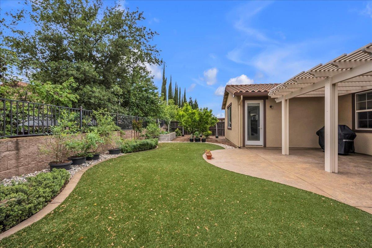 Anvil Circle, Rocklin, California image 33