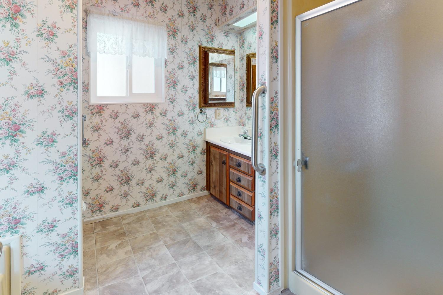 Detail Gallery Image 32 of 45 For 126 El Verano, Yuba City,  CA 95993 - 3 Beds | 2 Baths
