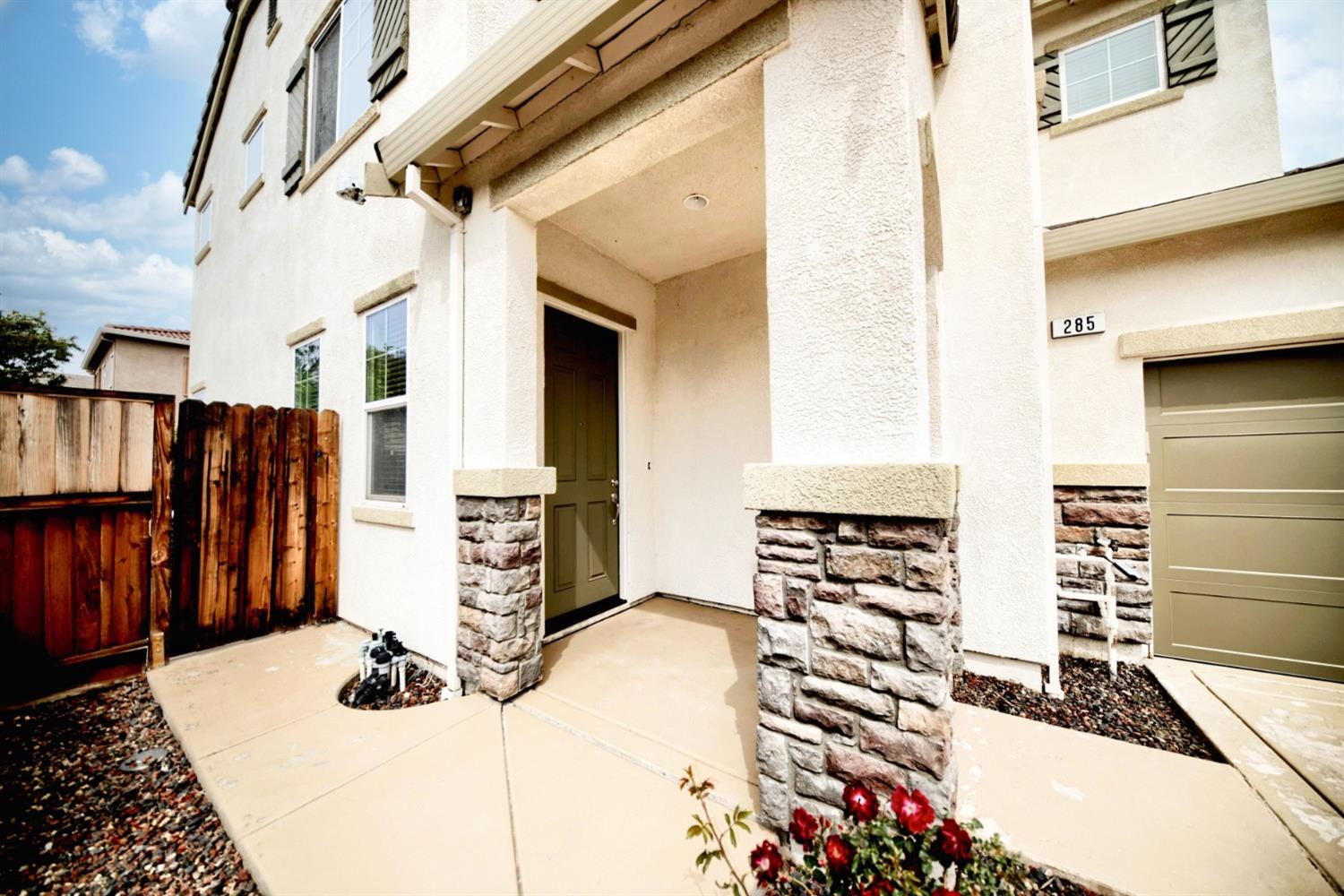 Detail Gallery Image 5 of 89 For 285 W Santa Clara Dr, Mountain House,  CA 95391 - 4 Beds | 3 Baths