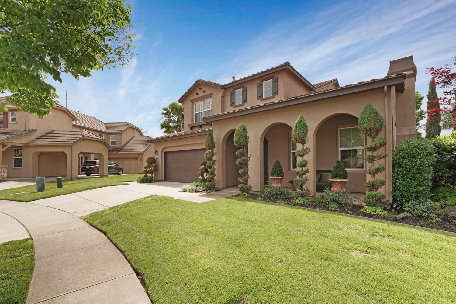 Pinkerton Way, Lodi, California image 4