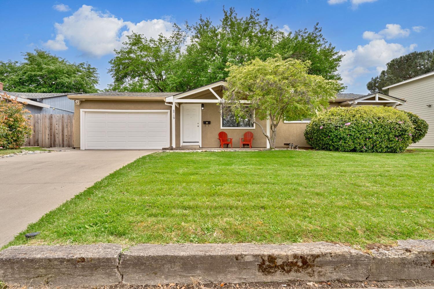 Detail Gallery Image 1 of 32 For 6719 Quanah Way, Orangevale,  CA 95662 - 3 Beds | 1/1 Baths