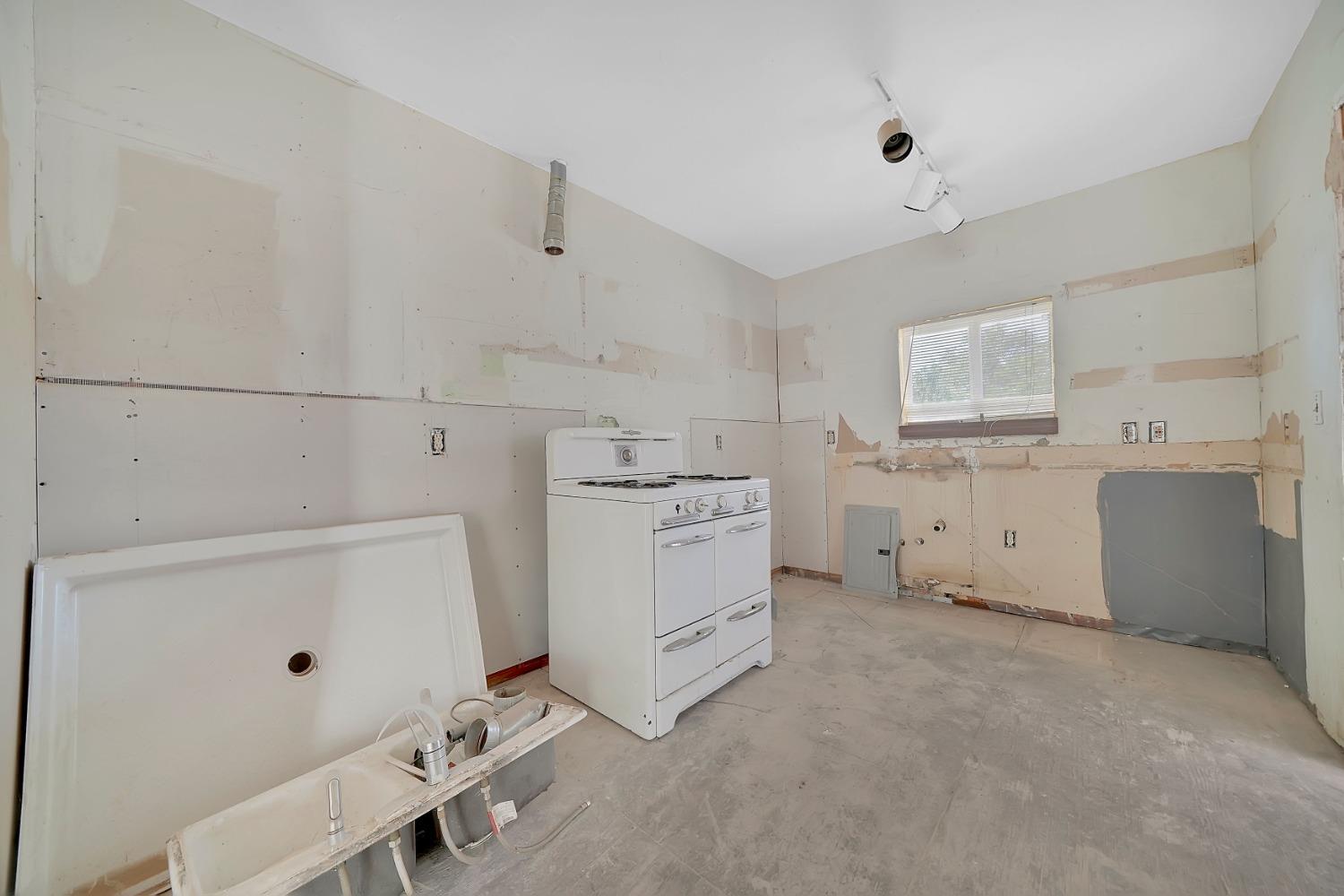 Detail Gallery Image 57 of 72 For 217 S Buena Vista St, Ione,  CA 95640 - 5 Beds | 2 Baths