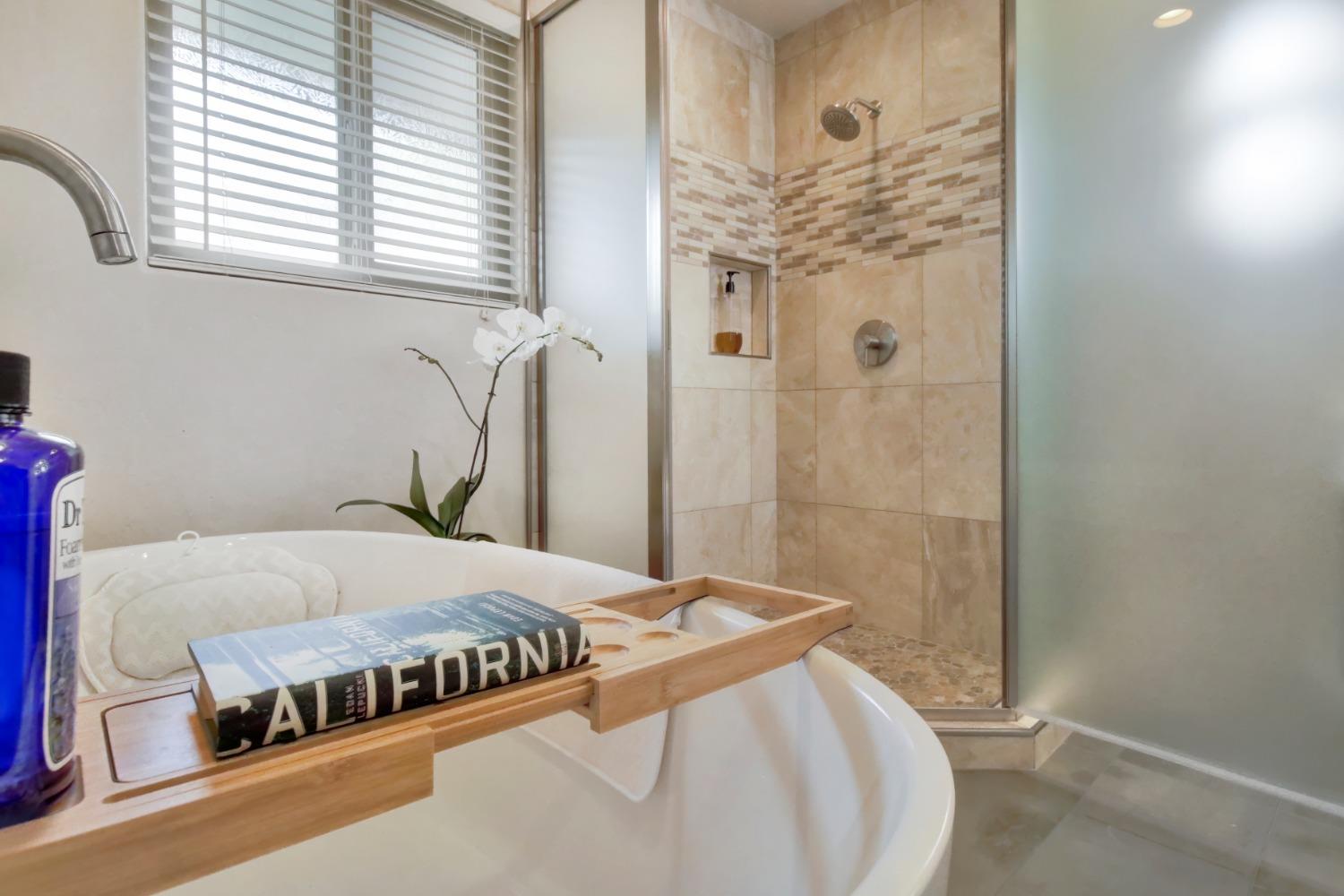 Detail Gallery Image 39 of 56 For 3841 American River Dr, Sacramento,  CA 95864 - 4 Beds | 3 Baths