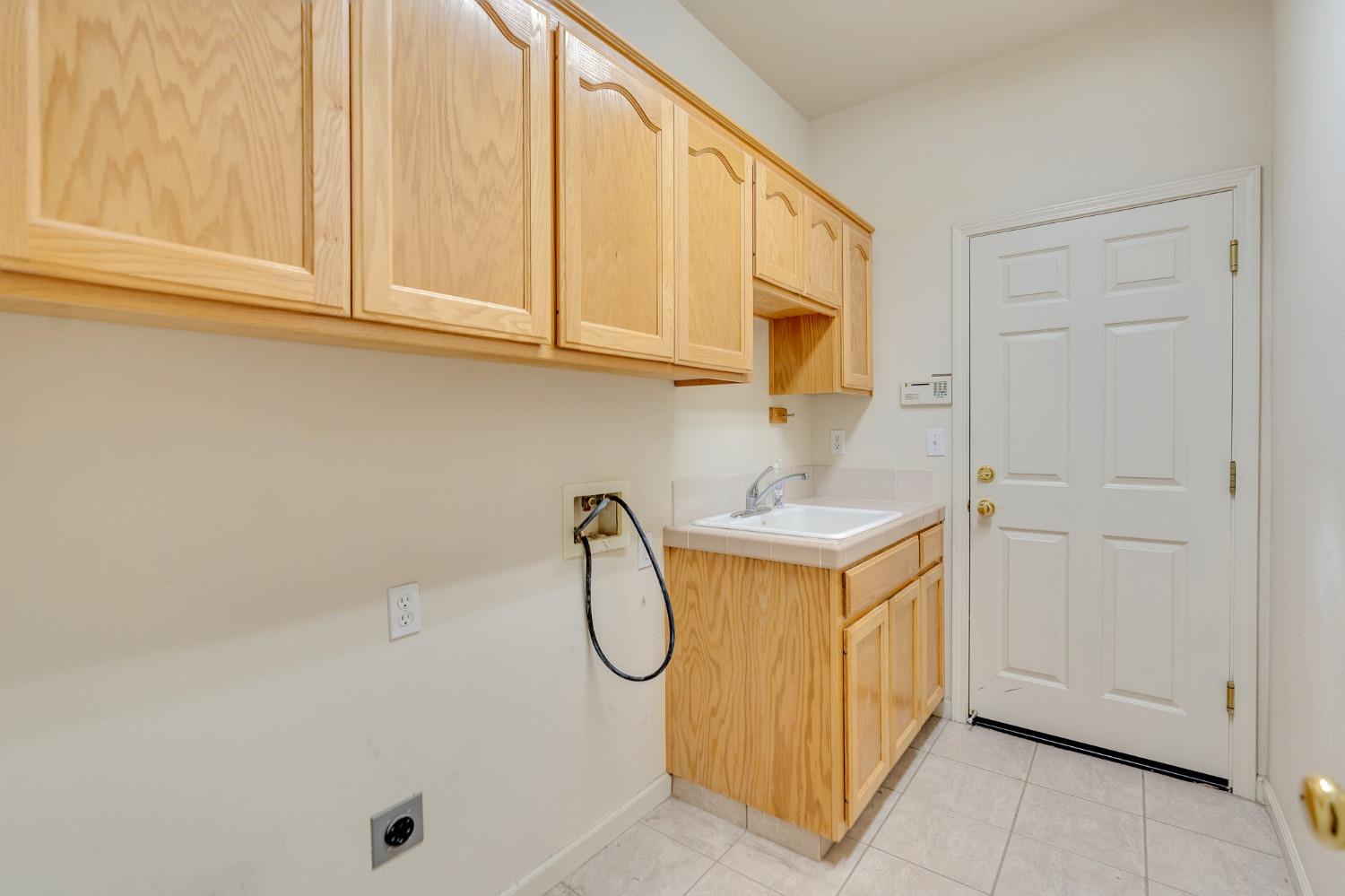 Detail Gallery Image 7 of 62 For 722 Ruddy Ct, Los Banos,  CA 93635 - 3 Beds | 2 Baths