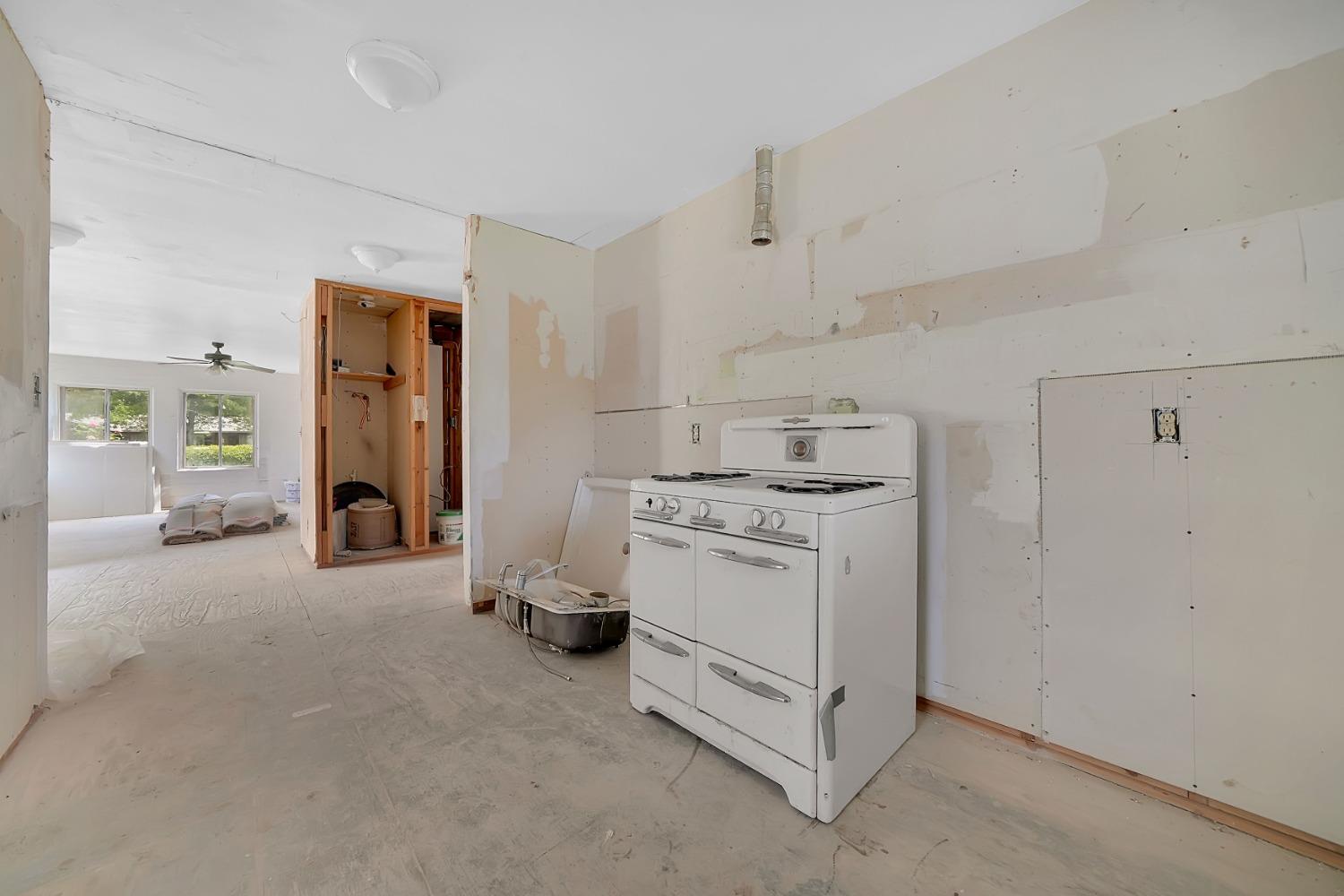 Detail Gallery Image 58 of 72 For 217 S Buena Vista St, Ione,  CA 95640 - 5 Beds | 2 Baths