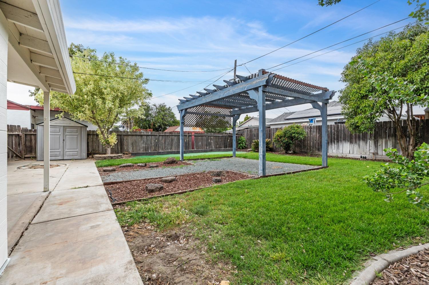 Fir Street, Manteca, California image 20