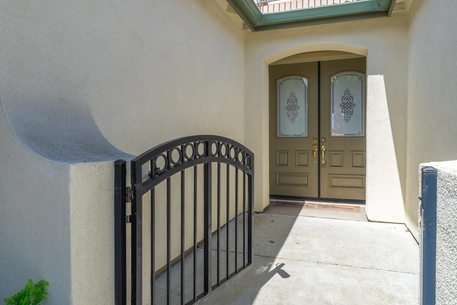 Detail Gallery Image 8 of 67 For 4740 Sea Ridge Ct, Seaside,  CA 93955 - 5 Beds | 3 Baths
