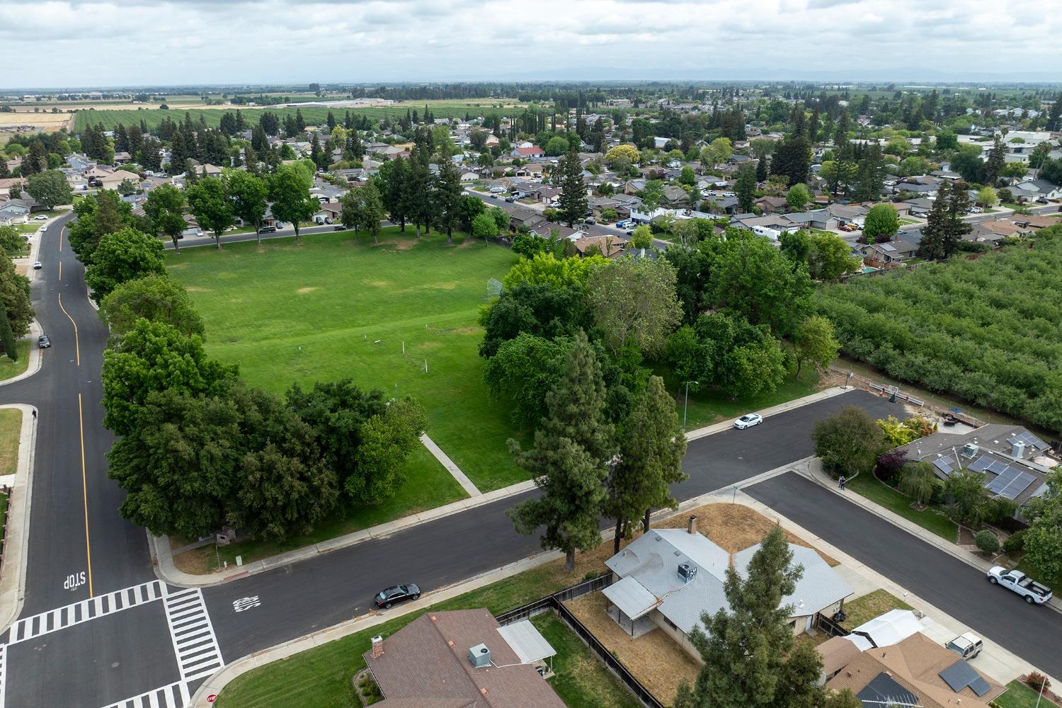 Burgundy Drive, Escalon, California image 8