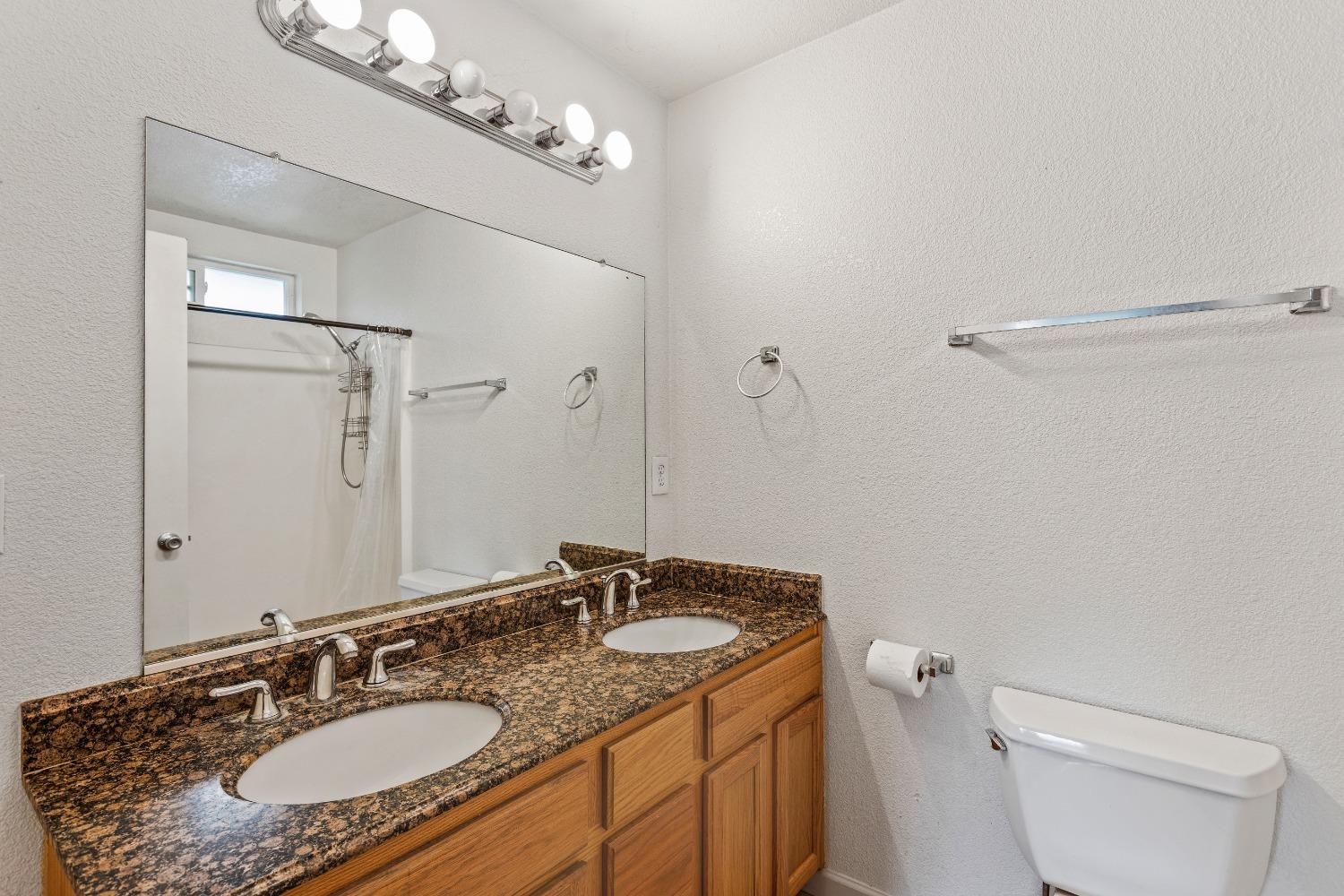 Detail Gallery Image 14 of 17 For 3220 Lerwick Rd, Sacramento,  CA 95821 - 3 Beds | 2 Baths
