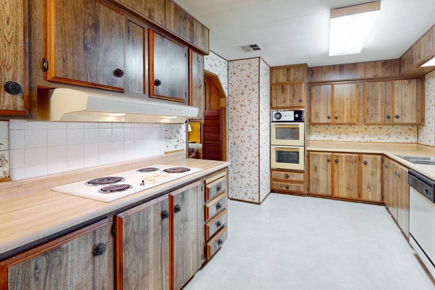 Detail Gallery Image 18 of 45 For 126 El Verano, Yuba City,  CA 95993 - 3 Beds | 2 Baths