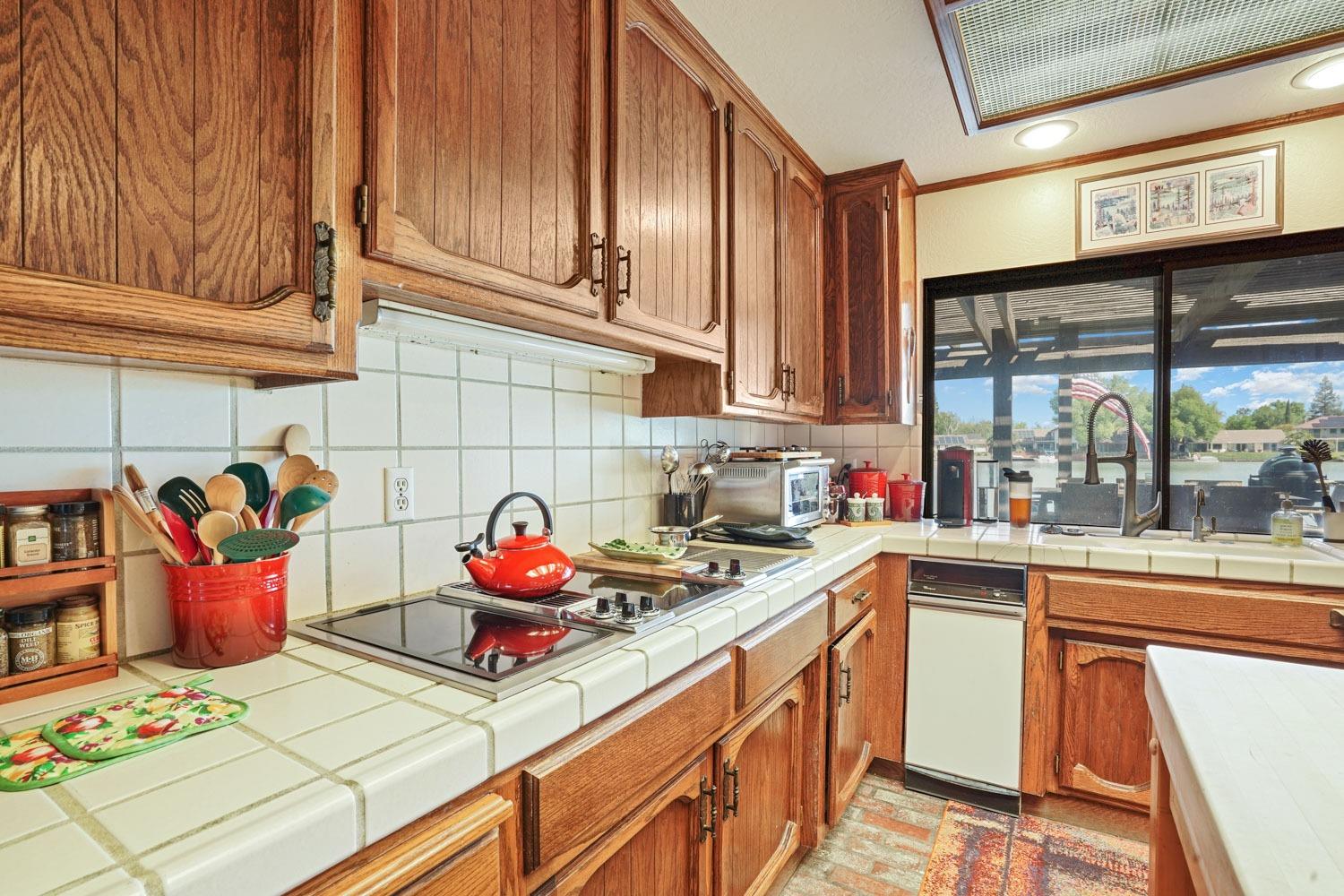 Shelldrake Court, Stockton, California image 16