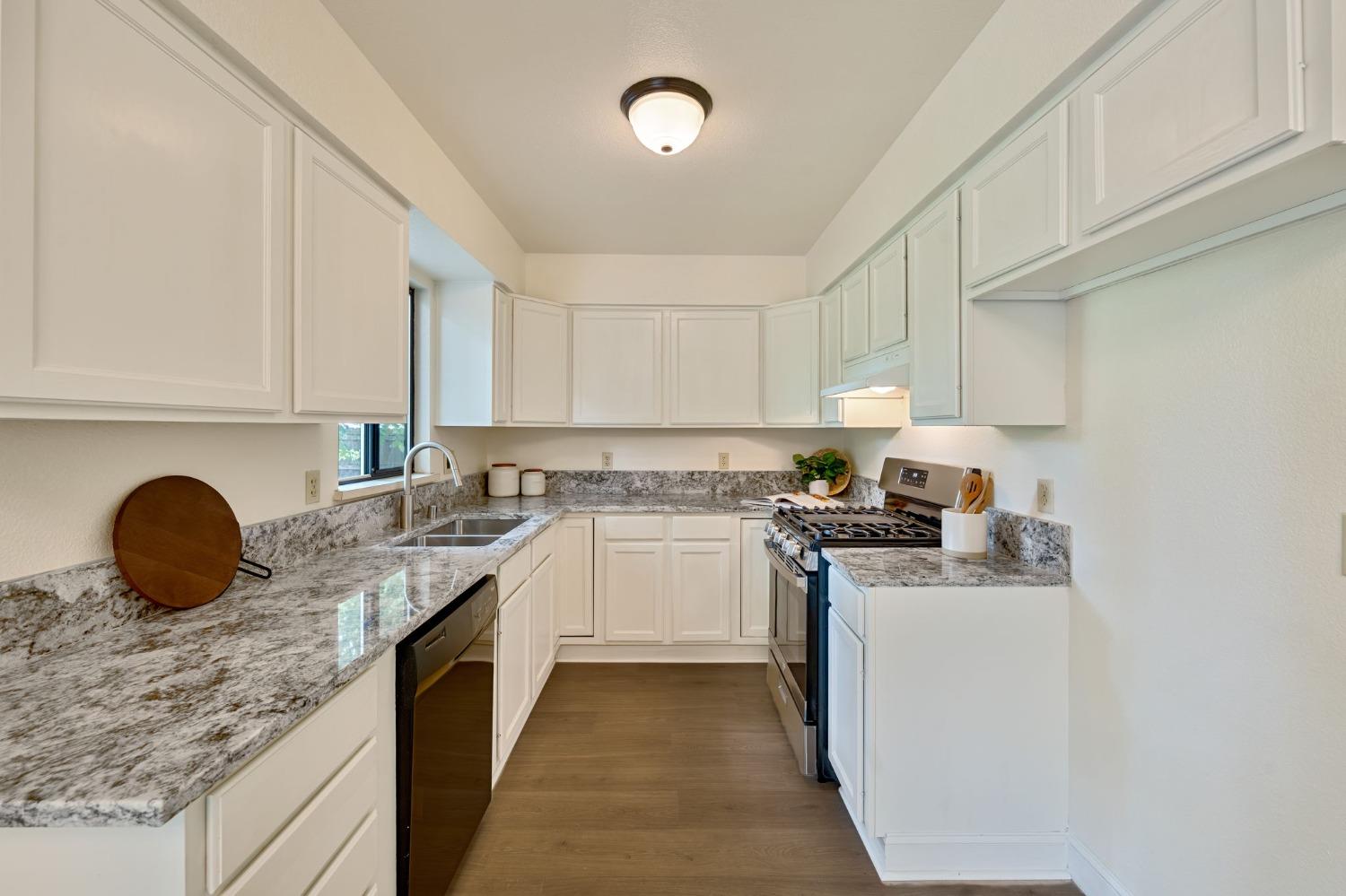 Detail Gallery Image 11 of 32 For 6719 Quanah Way, Orangevale,  CA 95662 - 3 Beds | 1/1 Baths