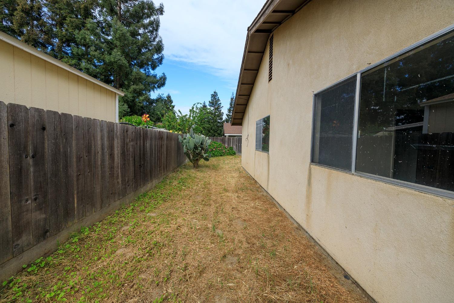Burgundy Drive, Escalon, California image 42