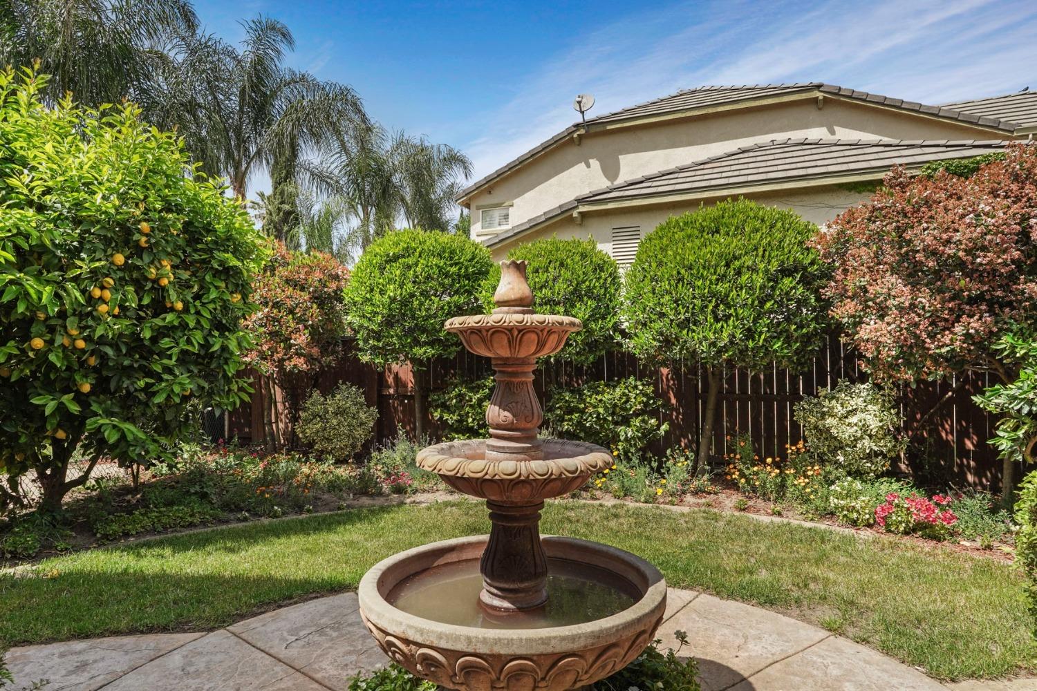 Pinkerton Way, Lodi, California image 46