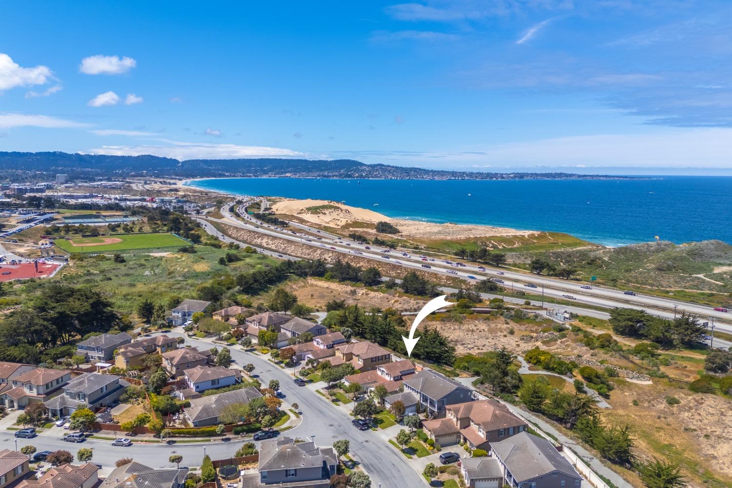 Detail Gallery Image 11 of 67 For 4740 Sea Ridge Ct, Seaside,  CA 93955 - 5 Beds | 3 Baths