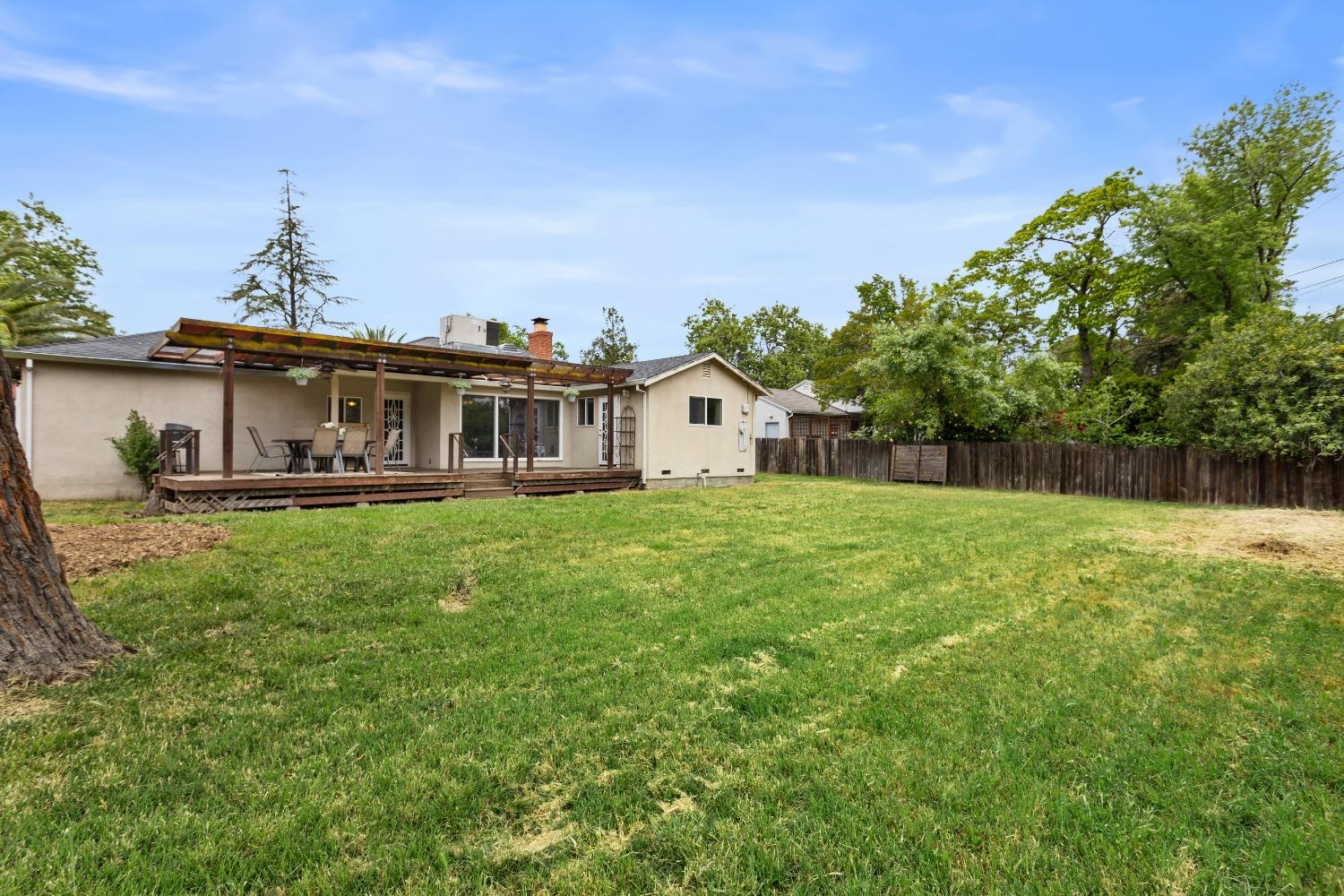 Detail Gallery Image 16 of 17 For 3220 Lerwick Rd, Sacramento,  CA 95821 - 3 Beds | 2 Baths