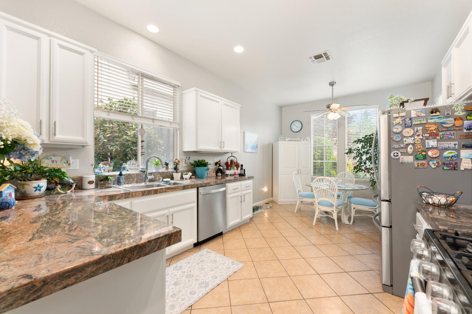 Misty Hollow Drive, Rocklin, California image 15