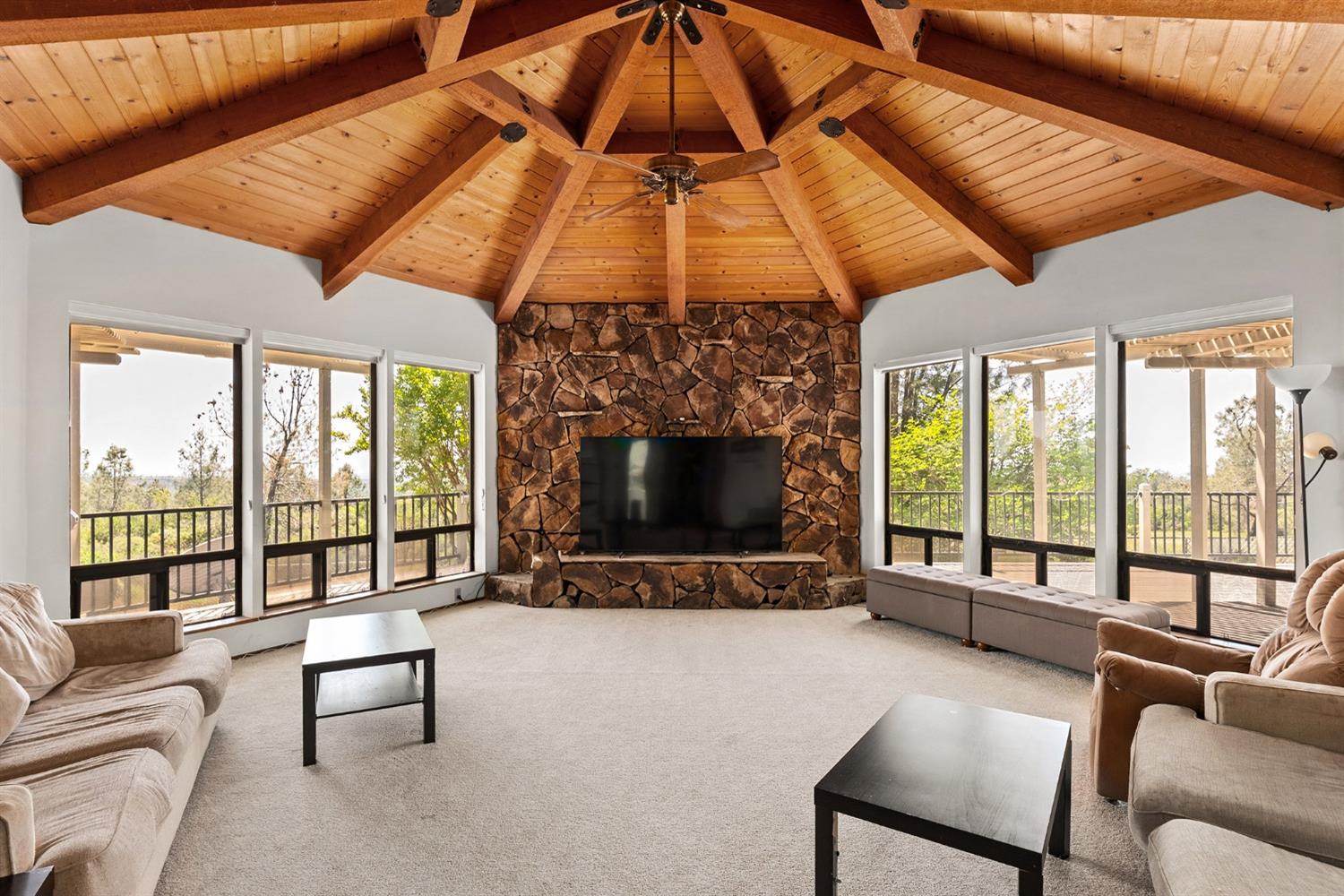 Altatina Drive, Chico, California image 11