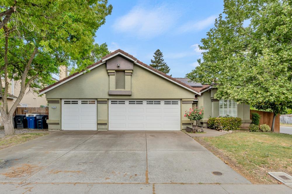 Thumbnail for 8254 Arroyo Vista Dr, Sacramento, CA 95823