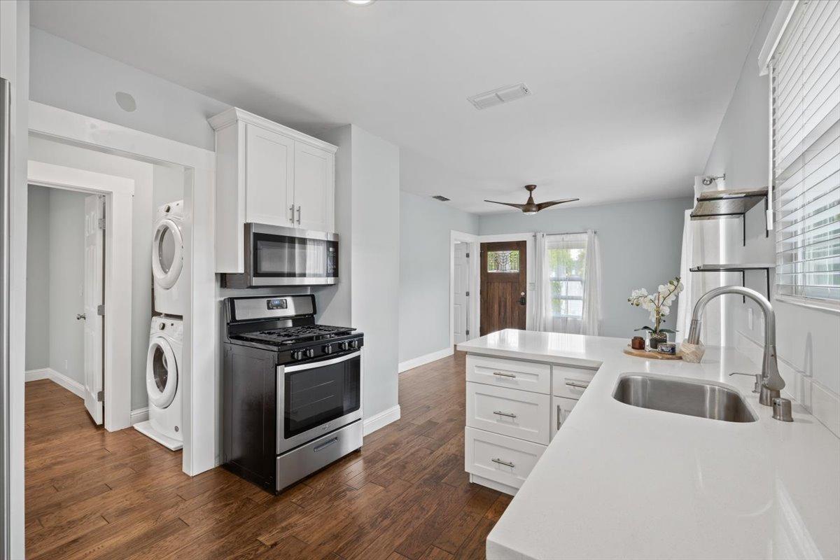 Detail Gallery Image 12 of 25 For 2600 20th St, Sacramento,  CA 95818 - 2 Beds | 1 Baths