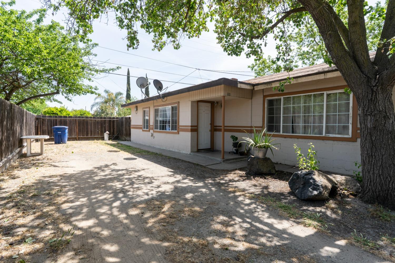 1111 Center Avenue, Dos Palos, California image 1