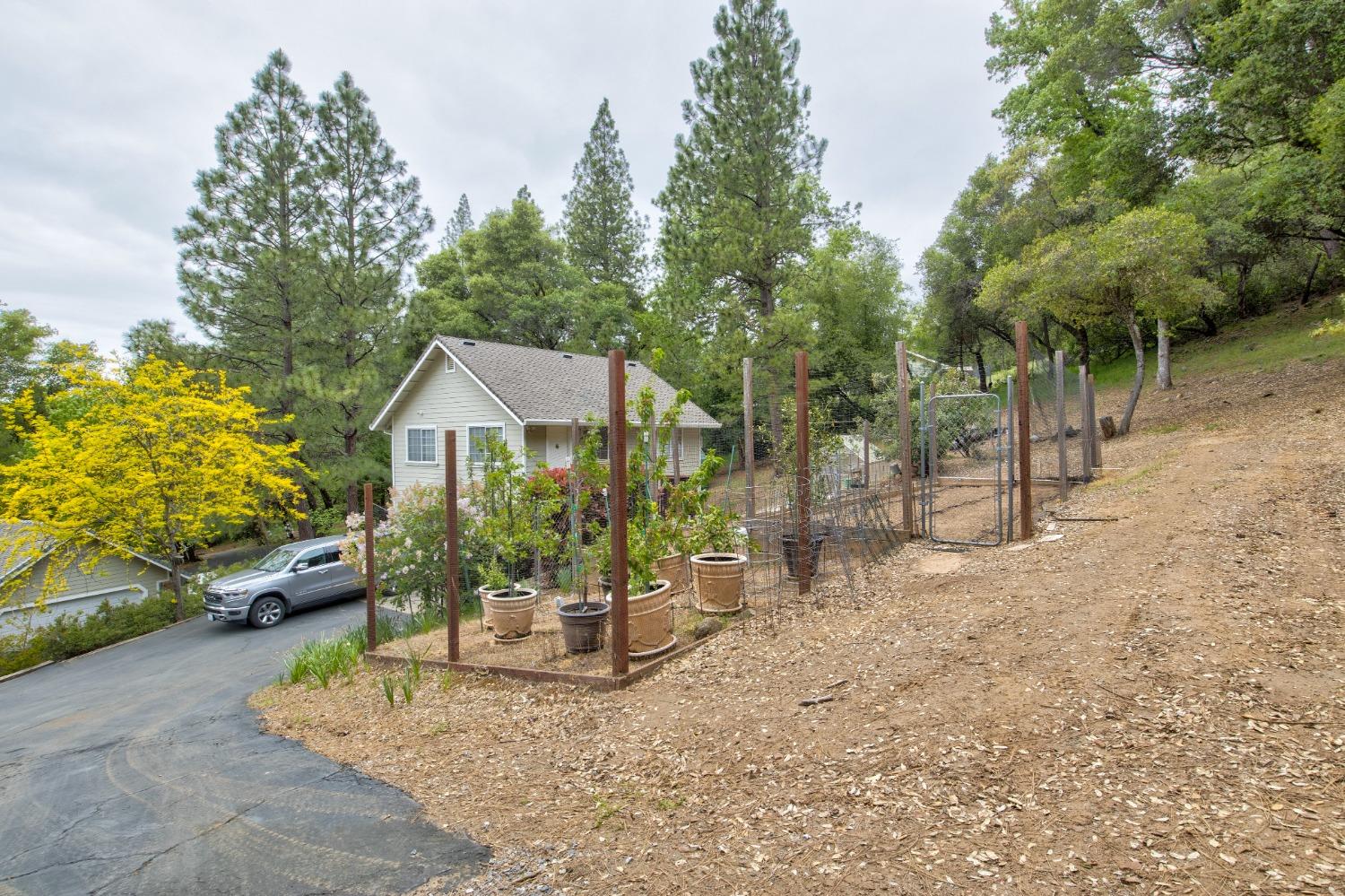 Detail Gallery Image 70 of 97 For 6909 Flat Creek Rd, Somerset,  CA 95684 - 3 Beds | 2/1 Baths
