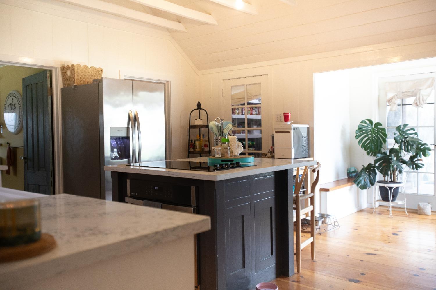 Detail Gallery Image 13 of 78 For 5963 Schilling Rd, Coulterville,  CA 95311 - 3 Beds | 2/1 Baths