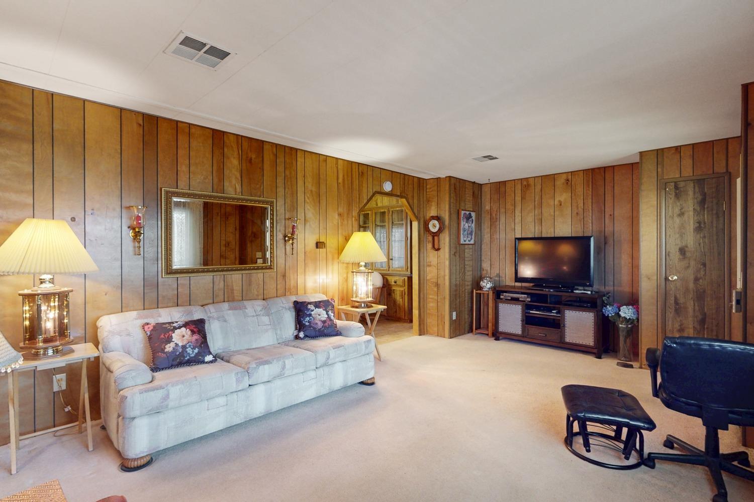 Detail Gallery Image 11 of 45 For 126 El Verano, Yuba City,  CA 95993 - 3 Beds | 2 Baths