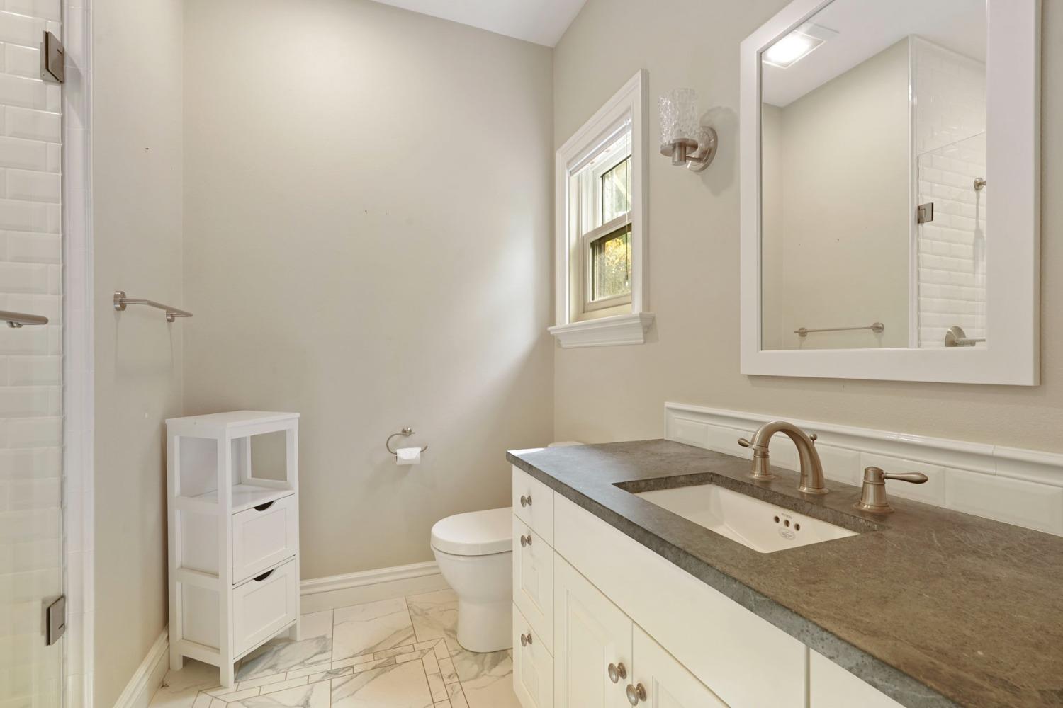 Detail Gallery Image 21 of 74 For 16231 N Hoerl Rd, Lodi,  CA 95240 - 5 Beds | 4/1 Baths