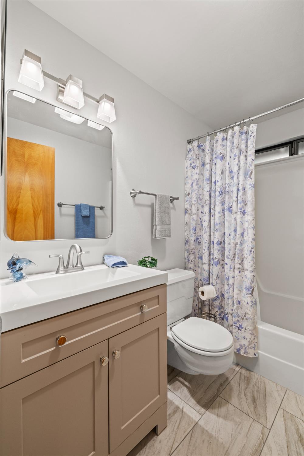 Detail Gallery Image 15 of 62 For 12403 Poplar Rd, Auburn,  CA 95602 - 3 Beds | 3 Baths