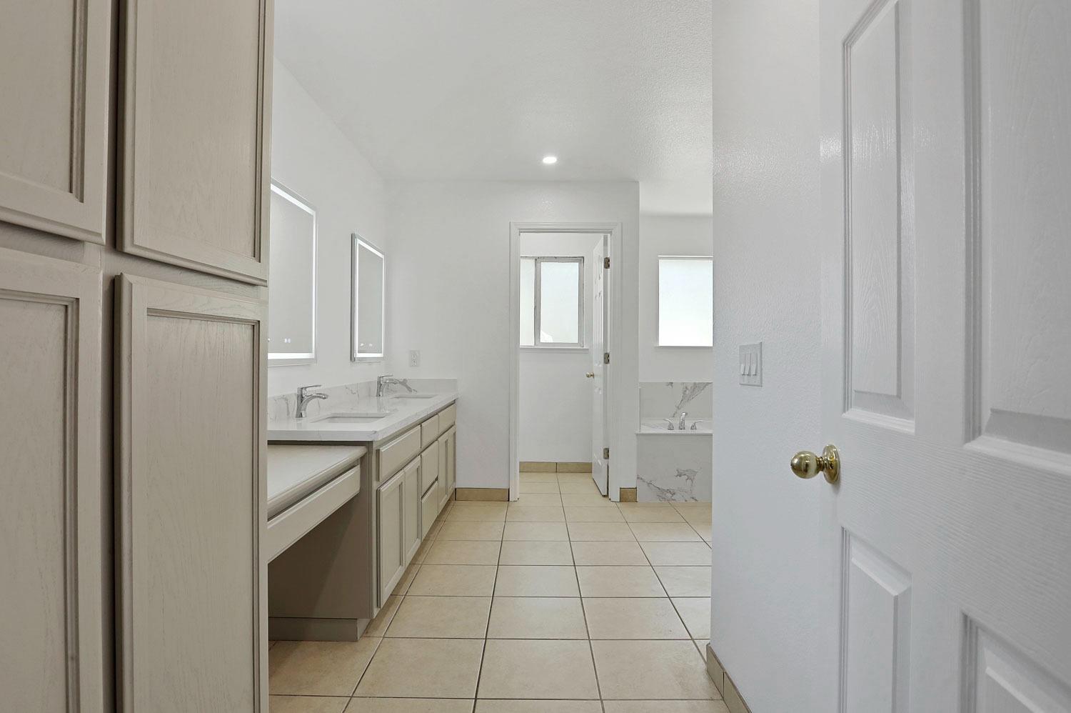 Detail Gallery Image 39 of 64 For 619 Pecan Dr, Ripon,  CA 95366 - 5 Beds | 4 Baths
