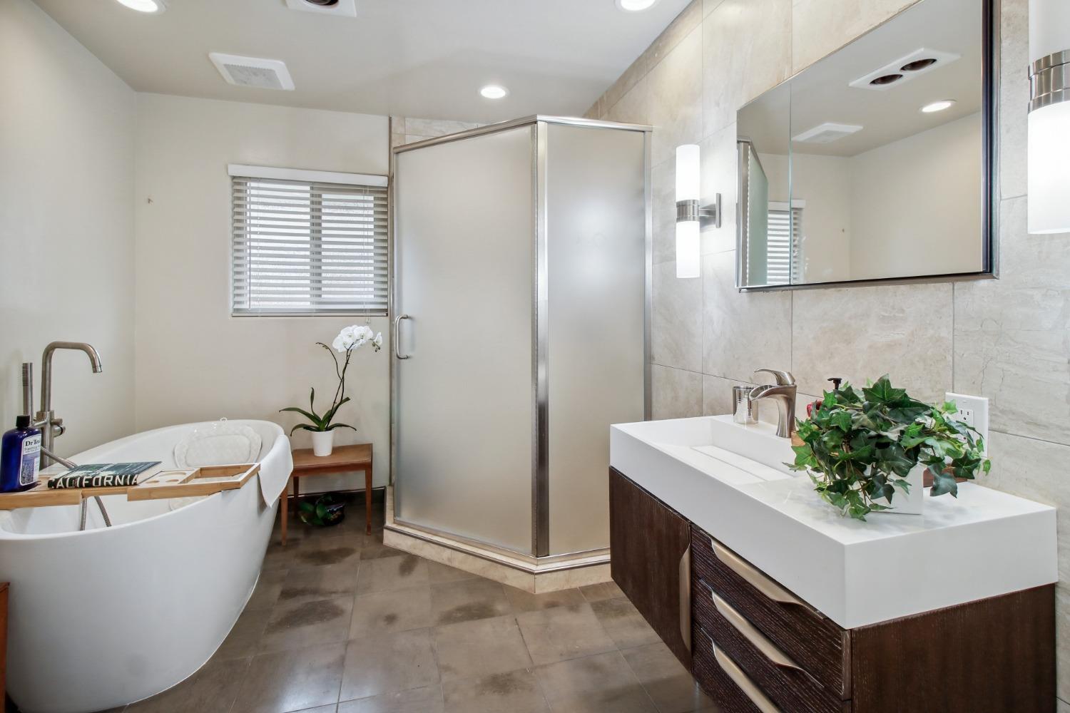 Detail Gallery Image 37 of 56 For 3841 American River Dr, Sacramento,  CA 95864 - 4 Beds | 3 Baths