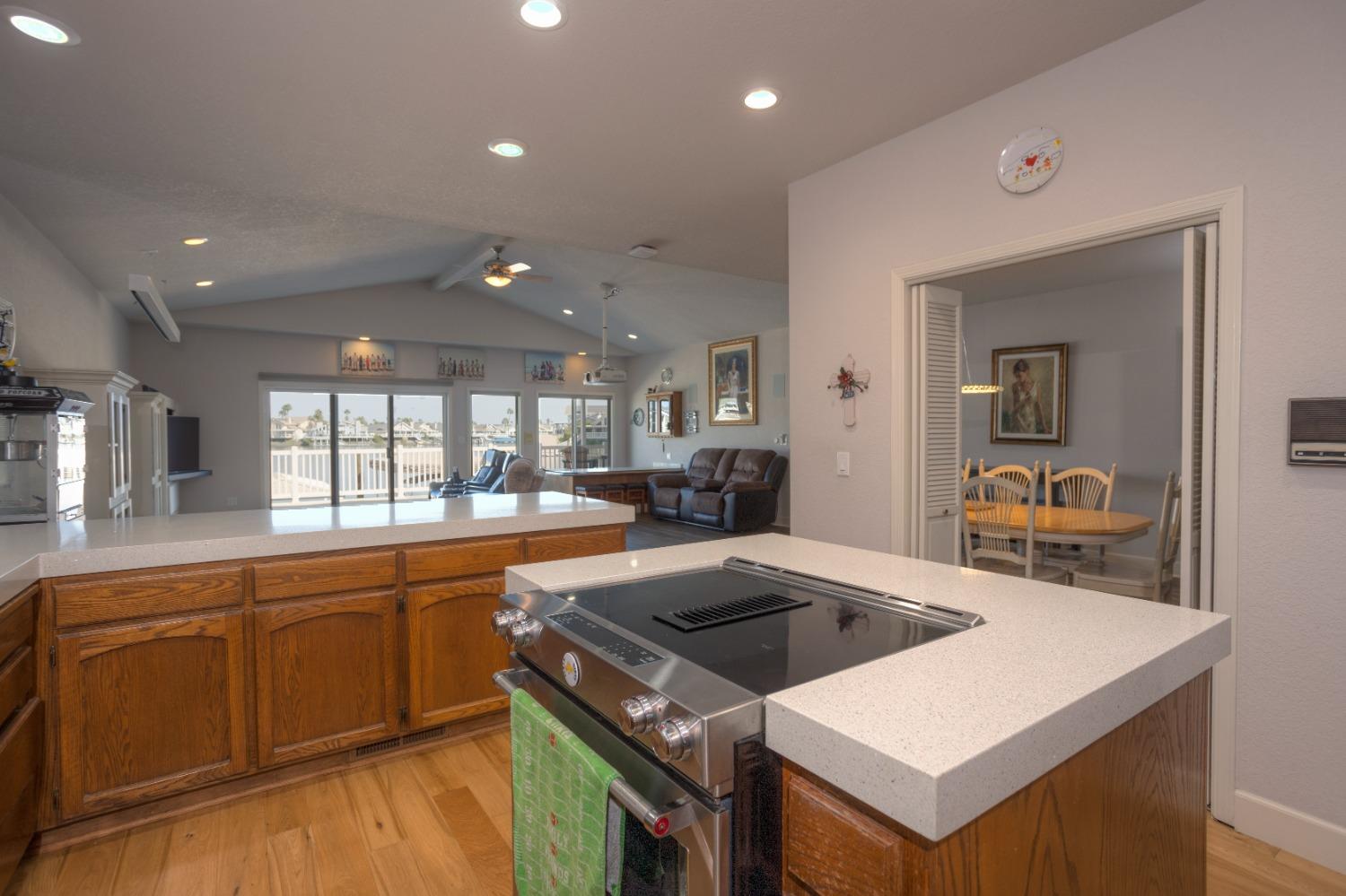 Detail Gallery Image 15 of 35 For 4461 Driftwood Ct, Discovery Bay,  CA 94505 - 3 Beds | 2 Baths