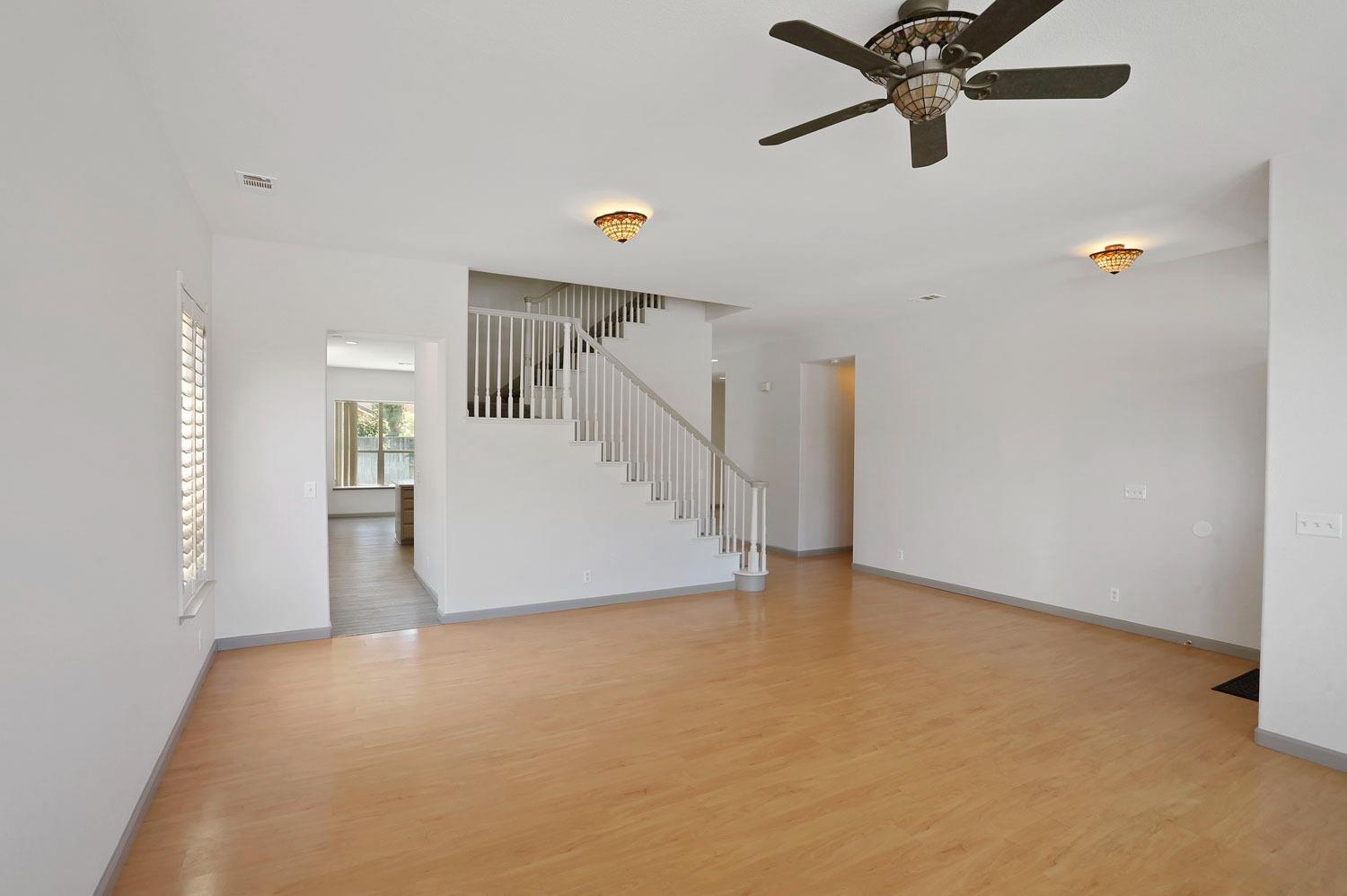 Detail Gallery Image 9 of 64 For 619 Pecan Dr, Ripon,  CA 95366 - 5 Beds | 4 Baths