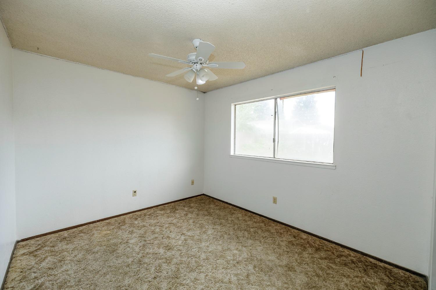 Burgundy Drive, Escalon, California image 35