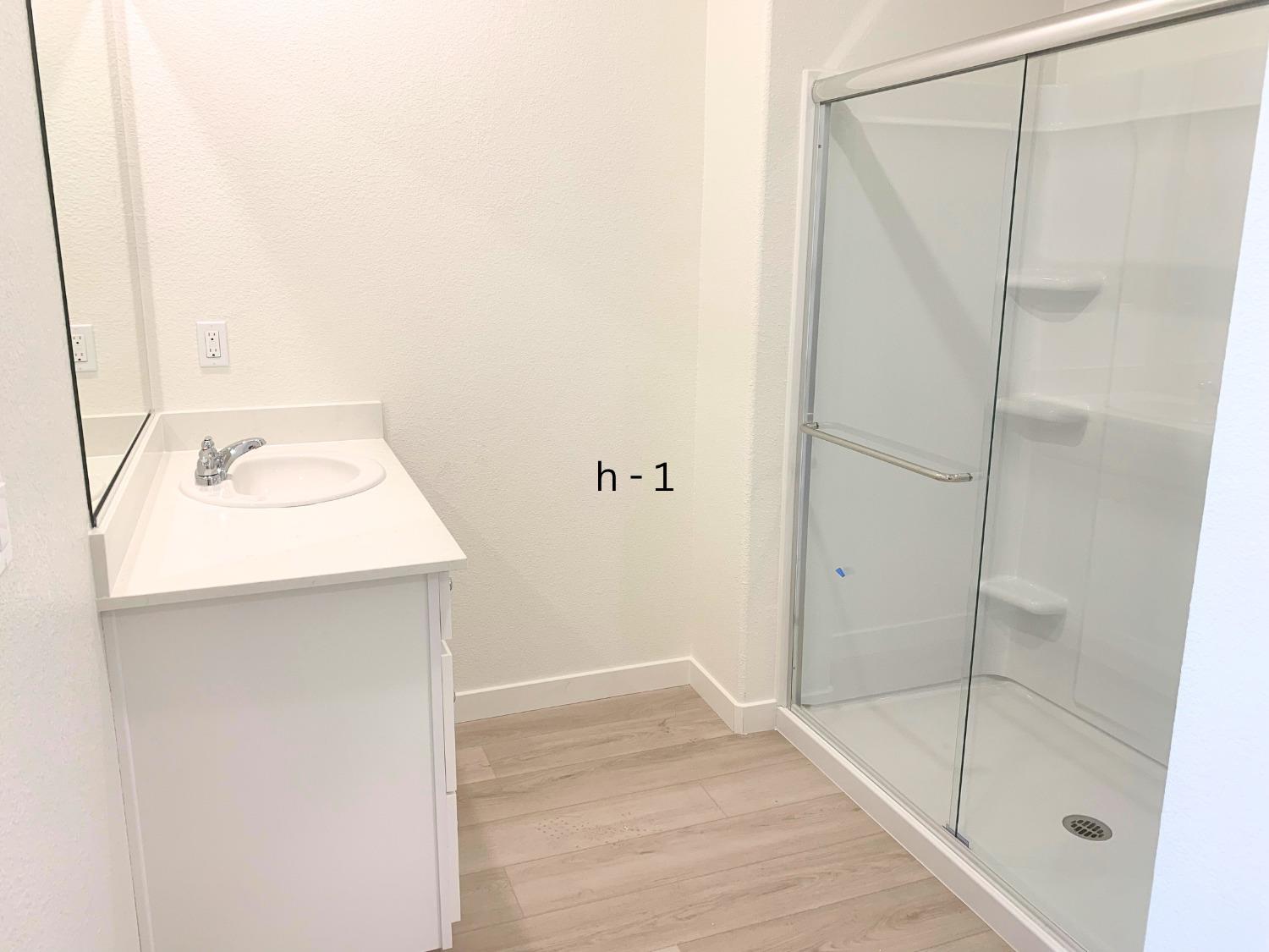 Detail Gallery Image 5 of 9 For 5082 E Cadence St, Stockton,  CA 95215 - 4 Beds | 2 Baths