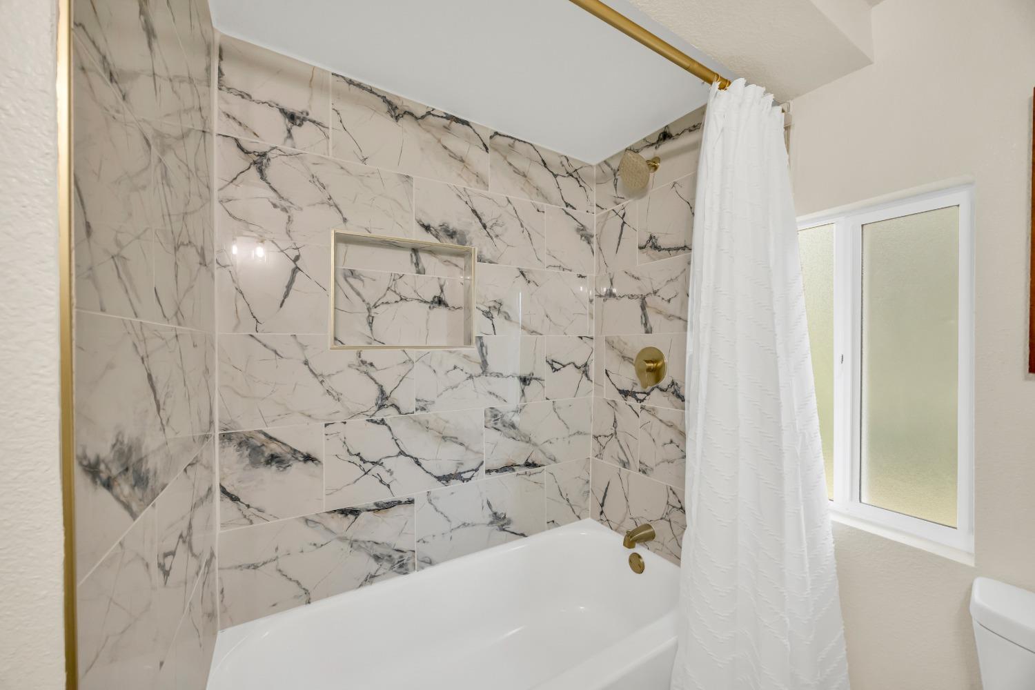 Joeger Rd, Auburn, California image 32