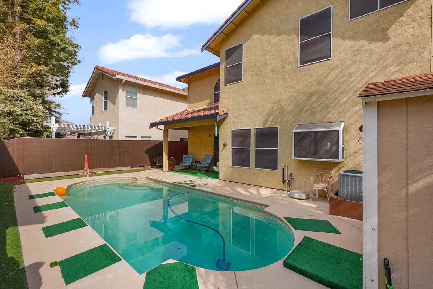 Penny Lane, Tracy, California image 5
