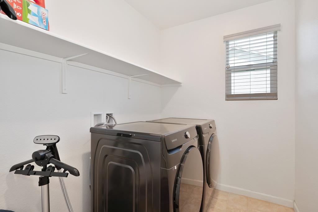 Detail Gallery Image 17 of 39 For 1735 Townsend Ave, Manteca,  CA 95337 - 4 Beds | 3 Baths