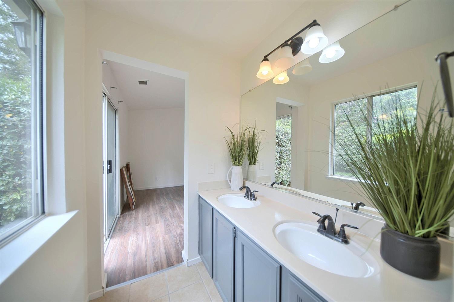 Detail Gallery Image 34 of 83 For 774 Long Barn Dr, Lathrop,  CA 95330 - 3 Beds | 2 Baths