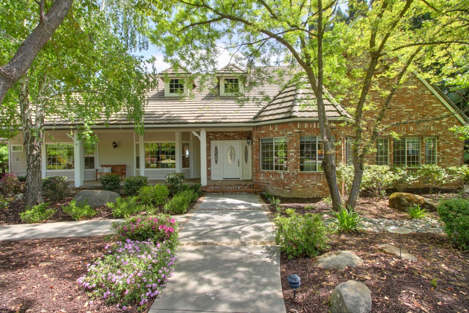 Detail Gallery Image 2 of 92 For 5060 Lexington Cir, Loomis,  CA 95650 - 6 Beds | 5 Baths