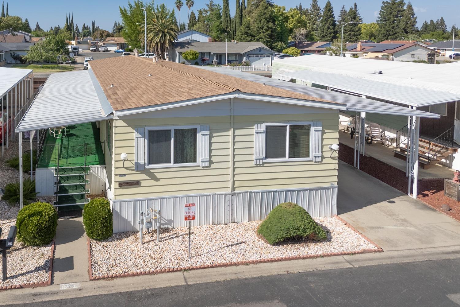 Detail Gallery Image 2 of 45 For 126 El Verano, Yuba City,  CA 95993 - 3 Beds | 2 Baths