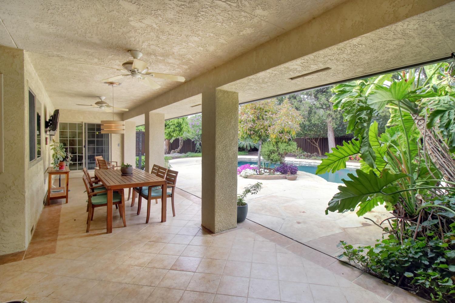 Detail Gallery Image 41 of 56 For 3841 American River Dr, Sacramento,  CA 95864 - 4 Beds | 3 Baths