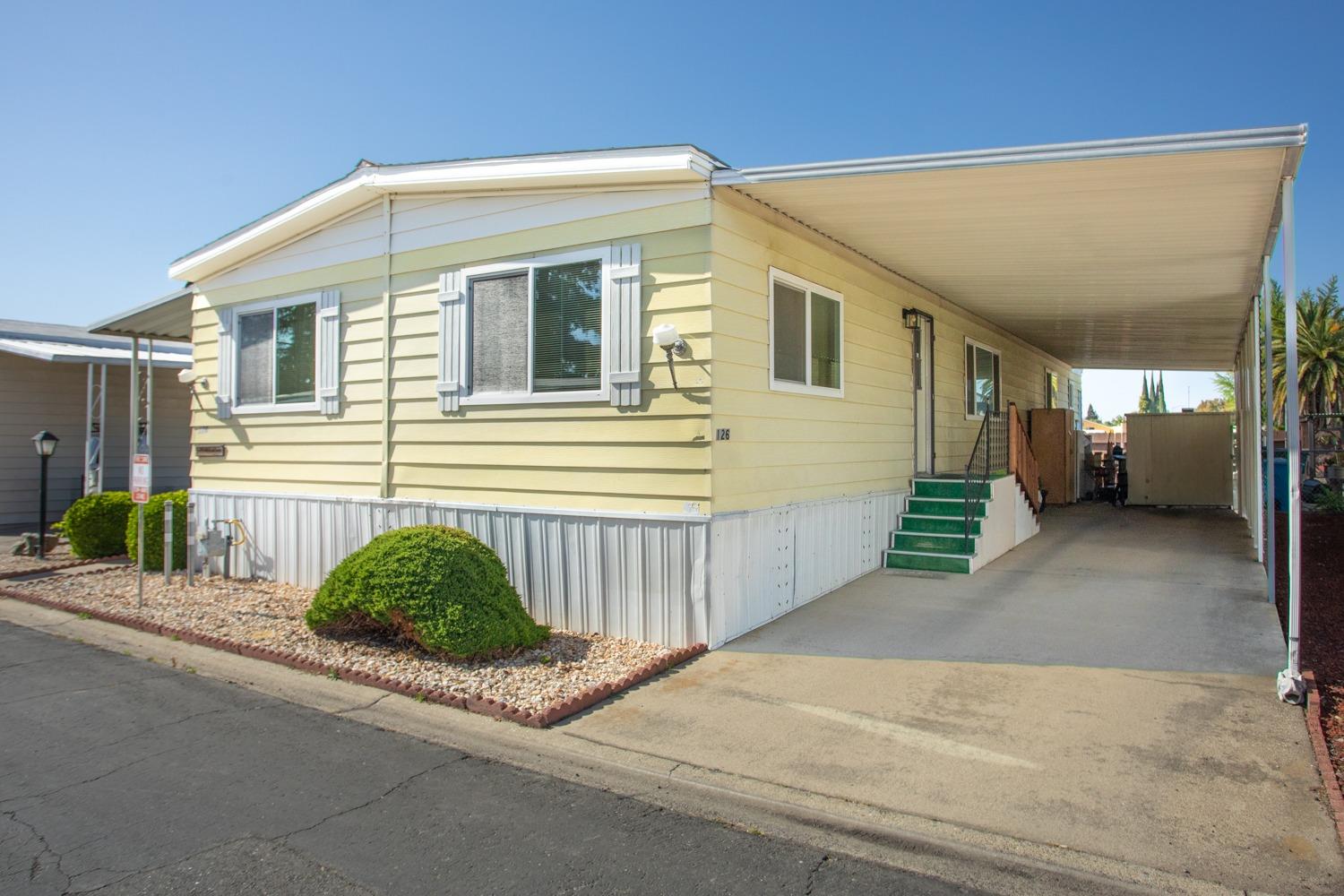 Detail Gallery Image 6 of 45 For 126 El Verano, Yuba City,  CA 95993 - 3 Beds | 2 Baths