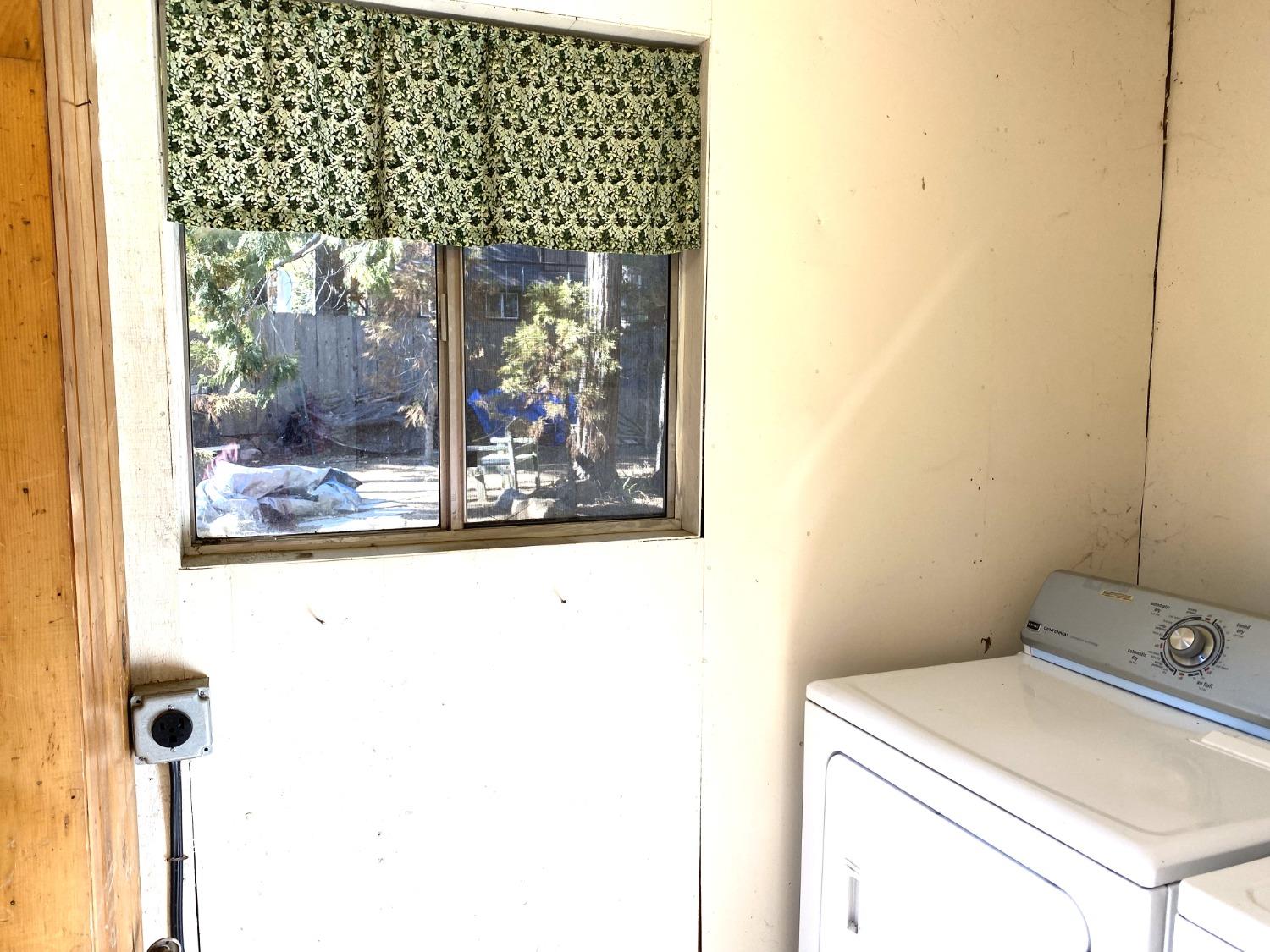 Corlew Lane, Auberry, California image 32