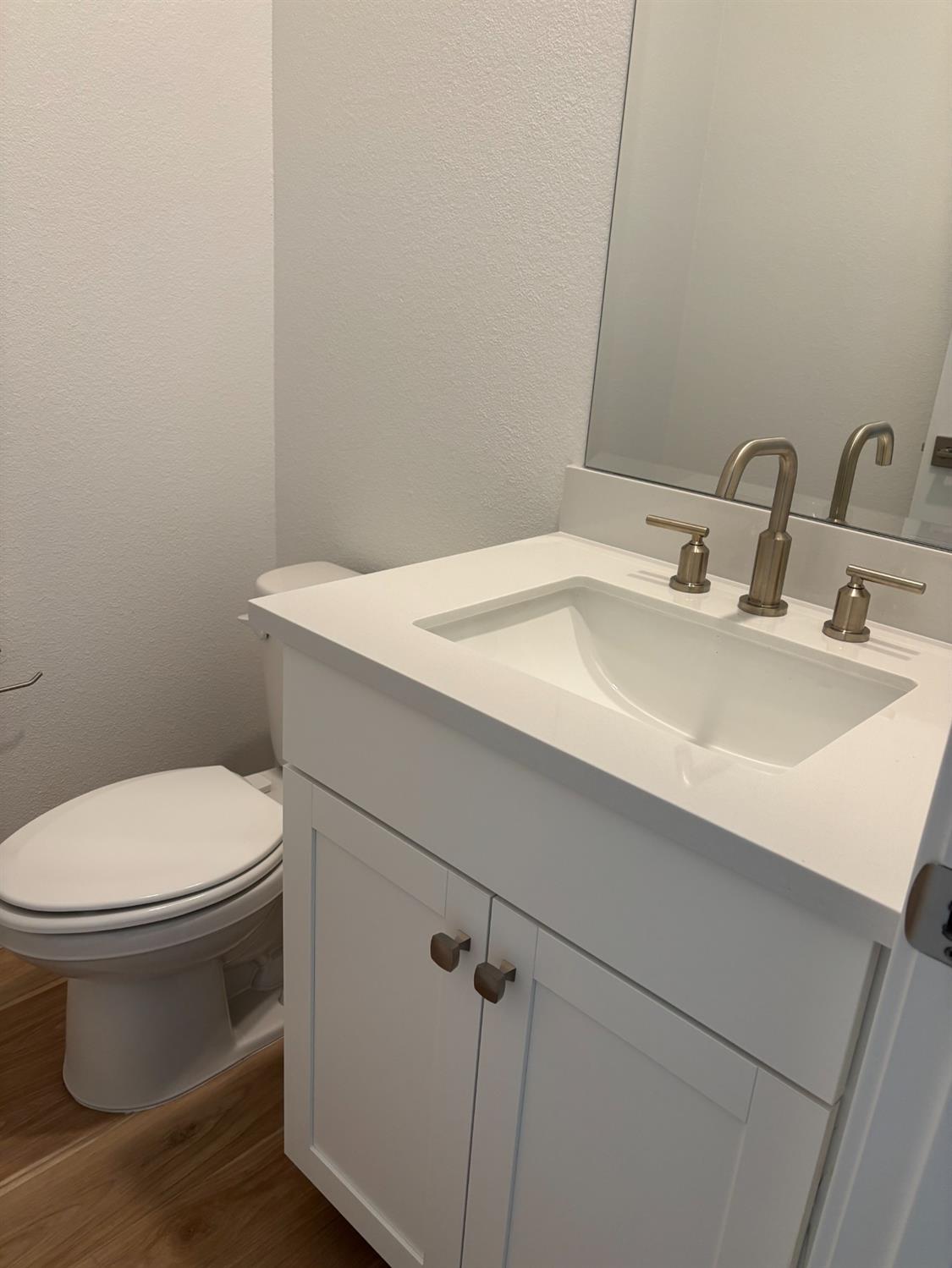 Vectra Court, Roseville, California image 9