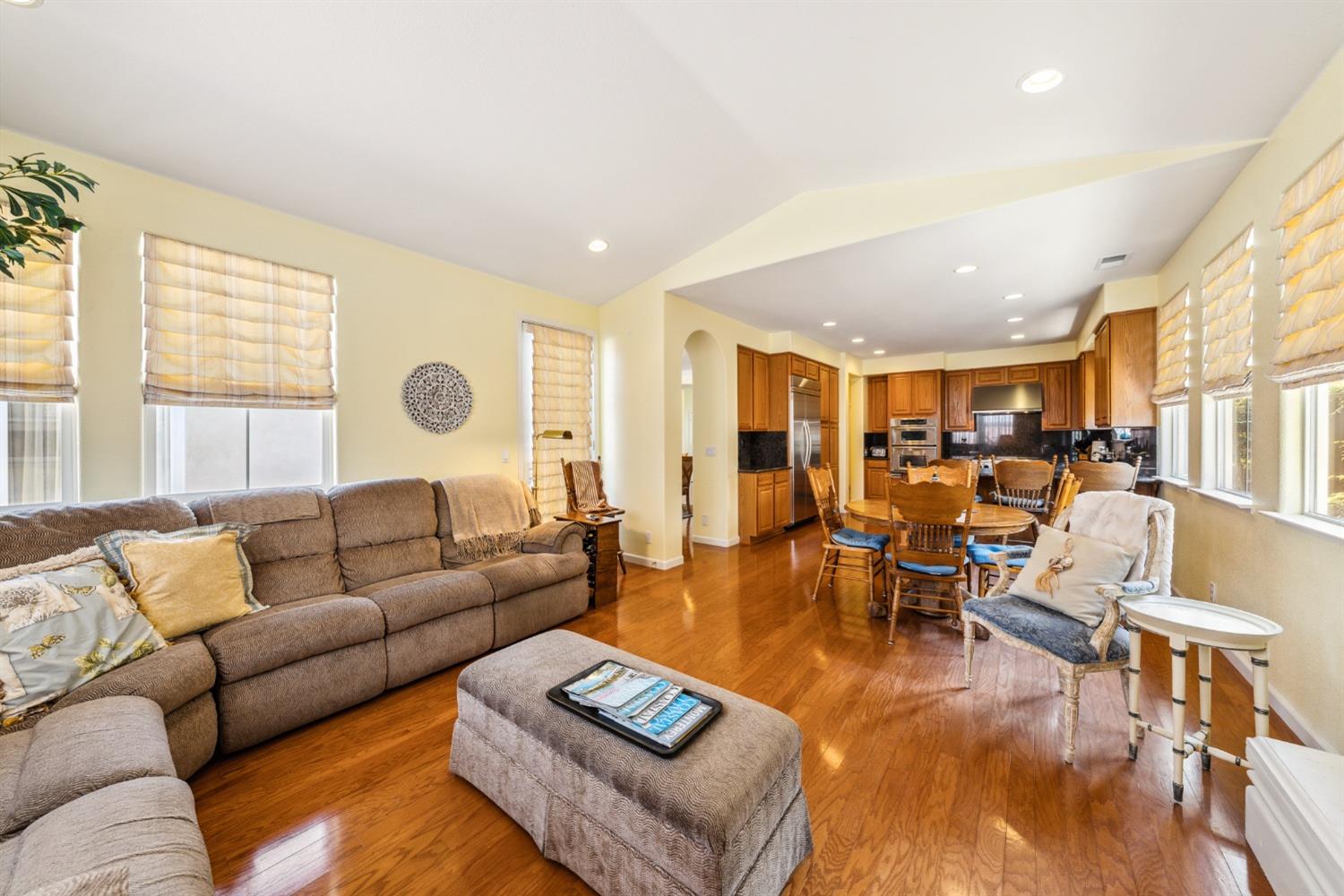 Detail Gallery Image 20 of 67 For 4740 Sea Ridge Ct, Seaside,  CA 93955 - 5 Beds | 3 Baths